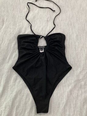 PrettyLittleThing Black Strapless 1-piece Bathing Suit - sz 6